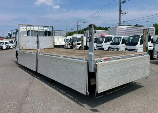 三菱 ファイター 2KG-FK62F(2WD)の写真11