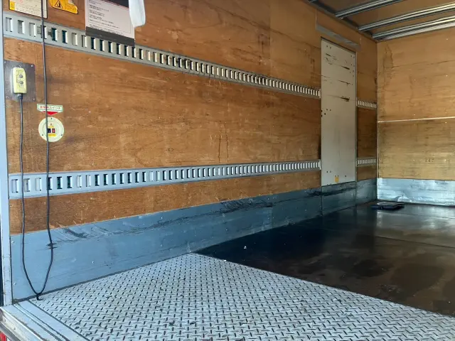 いすゞ エルフ TRG-NPR85ANの写真7