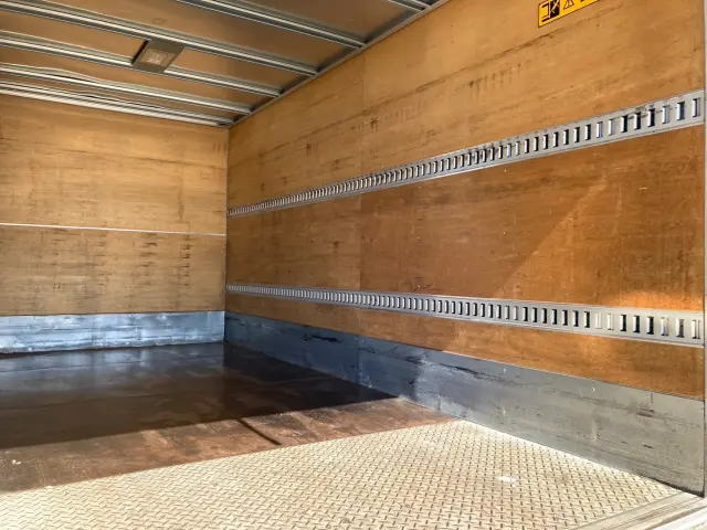 いすゞ エルフ TRG-NPR85ANの写真15