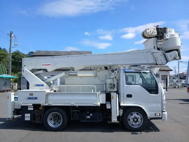 いすゞ エルフ TKG-NKR85YN(2WD)の写真4
