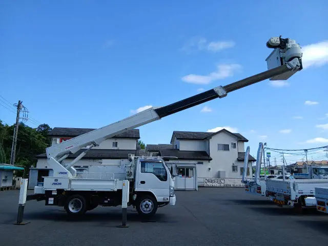 いすゞ エルフ TKG-NKR85YN(2WD)の写真5