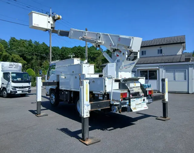 いすゞ エルフ TKG-NKR85YN(2WD)の写真11