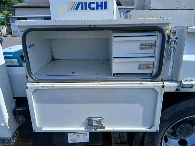 いすゞ エルフ TKG-NKR85YN(2WD)の写真18