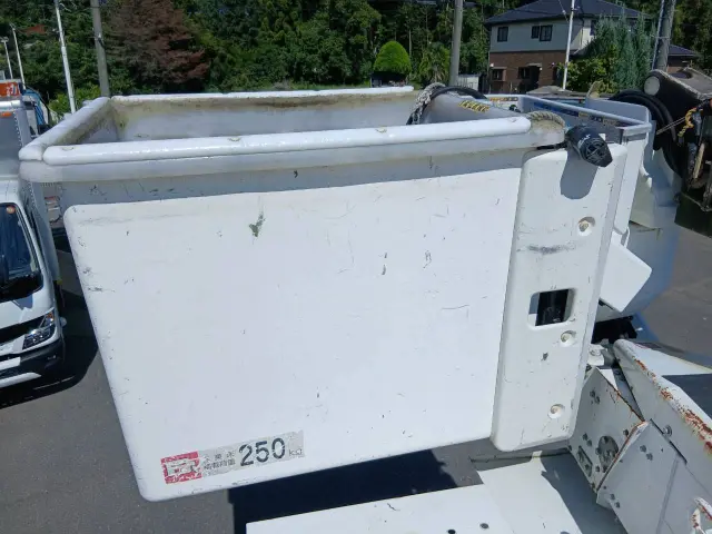 いすゞ エルフ TKG-NKR85YN(2WD)の写真27