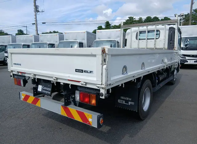 いすゞ エルフ 2RG-NPR88YN(2WD)の写真6