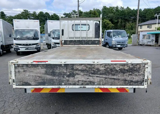 いすゞ エルフ 2RG-NPR88YN(2WD)の写真9