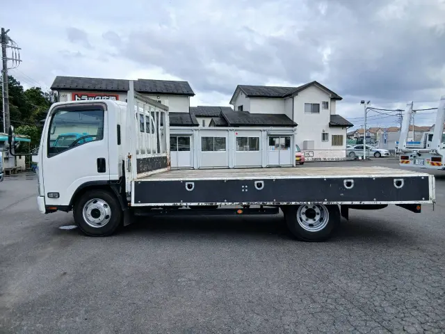 いすゞ エルフ 2RG-NPR88YN(2WD)の写真13