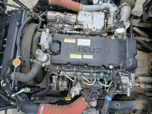 いすゞ エルフ 2RG-NPR88YN(2WD)の写真16