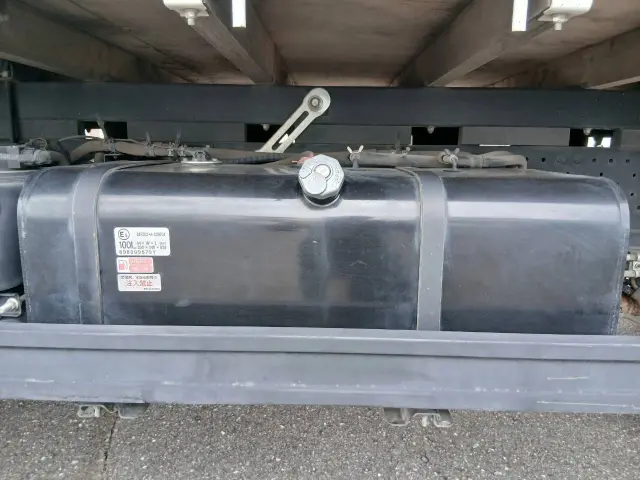 いすゞ エルフ 2RG-NPR88YN(2WD)の写真19