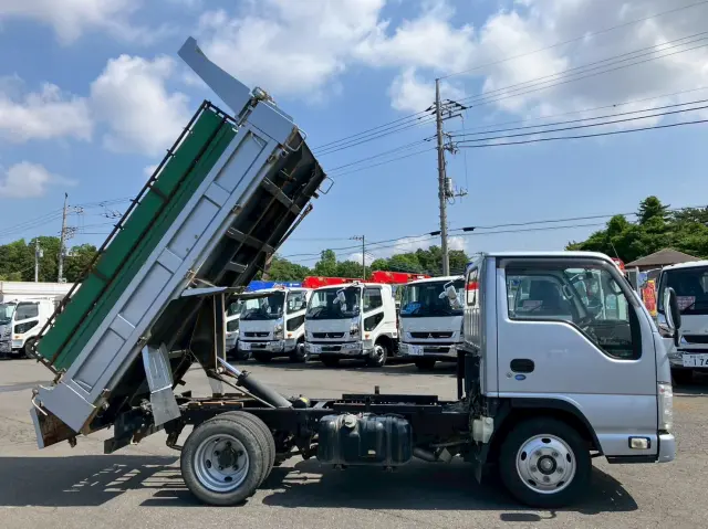 いすゞ エルフ TPG-NJR85AD(2WD)の写真5