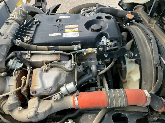 いすゞ エルフ TPG-NJR85AD(2WD)の写真15