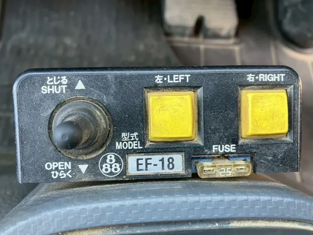 いすゞ エルフ TPG-NJR85AD(2WD)の写真31