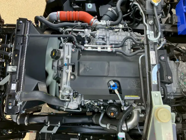 三菱 キャンター 2PG-FEB80(2WD)の写真18