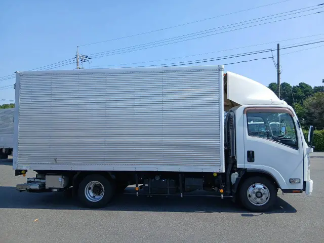 いすゞ エルフ SKG-NPR85AN(2WD)の写真4