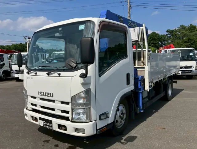 いすゞ エルフ SKG-NMR85AR(2WD)の写真1
