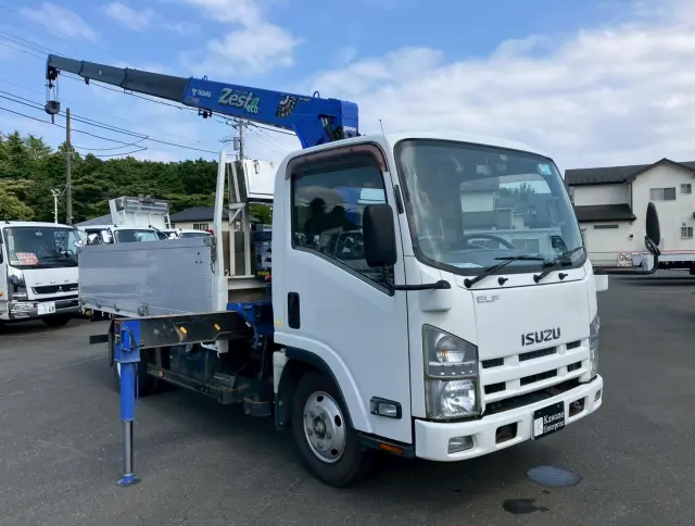 いすゞ エルフ SKG-NMR85AR(2WD)の写真5