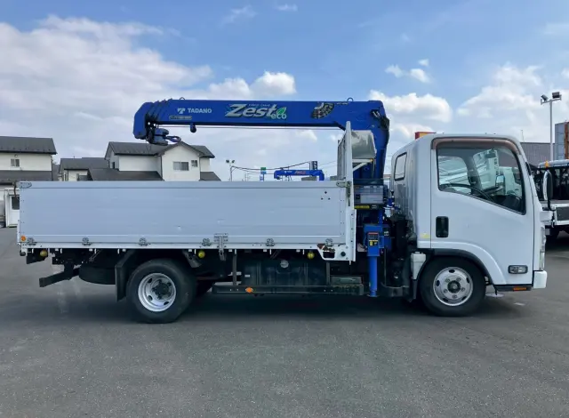 いすゞ エルフ SKG-NMR85AR(2WD)の写真6