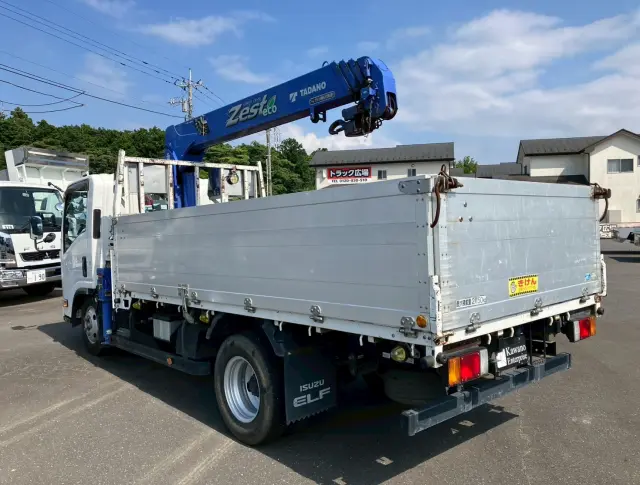 いすゞ エルフ SKG-NMR85AR(2WD)の写真13