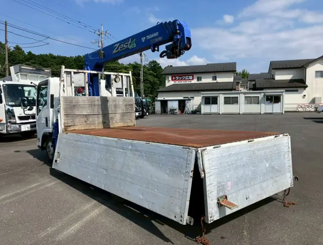 いすゞ エルフ SKG-NMR85AR(2WD)の写真14