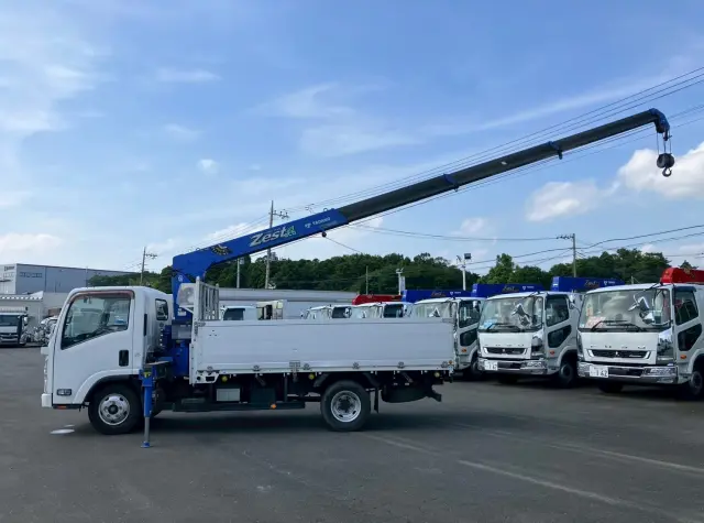 いすゞ エルフ SKG-NMR85AR(2WD)の写真16