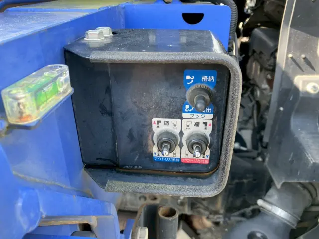 いすゞ エルフ SKG-NMR85AR(2WD)の写真27