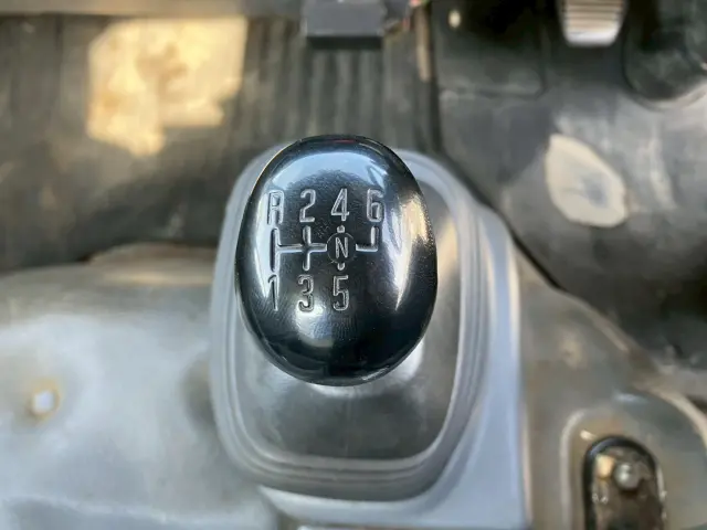 いすゞ エルフ SKG-NMR85AR(2WD)の写真40