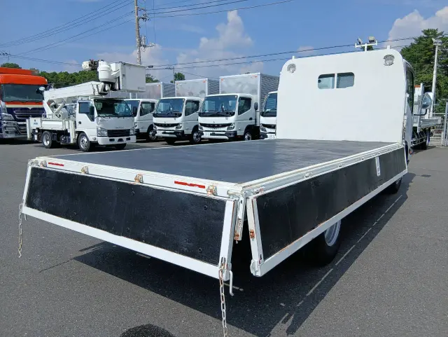 いすゞ エルフ 2RG-NPR88YN(2WD)の写真7