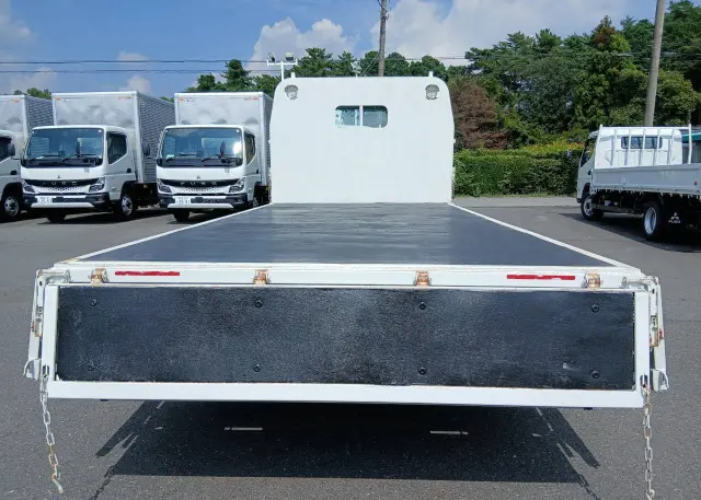 いすゞ エルフ 2RG-NPR88YN(2WD)の写真9