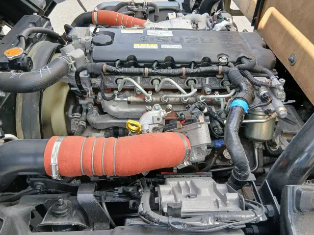 いすゞ エルフ 2RG-NPR88YN(2WD)の写真15