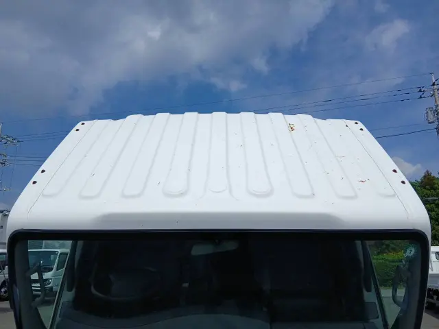 いすゞ エルフ 2RG-NPR88YN(2WD)の写真25