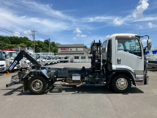 いすゞ フォワード TKG-FRR90S2の写真9