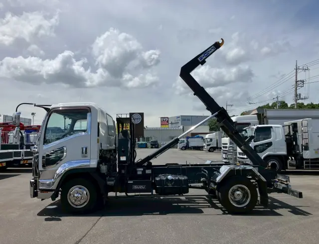 いすゞ フォワード TKG-FRR90S2の写真20