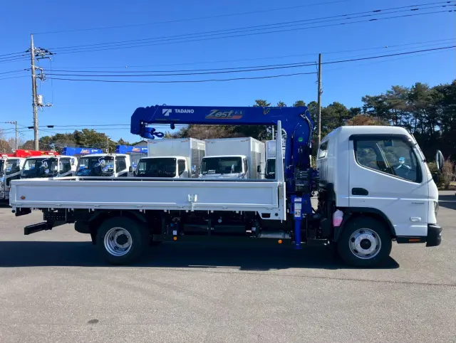 三菱 キャンター 2PG-FEB90(2WD)の写真6