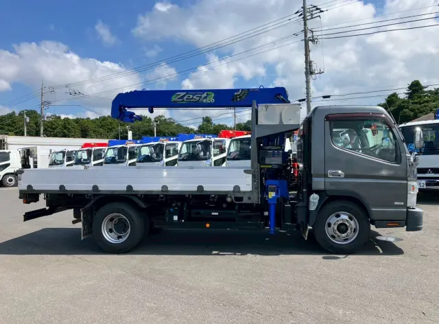 いすゞ エルフ TRG-NMR85N(2WD)の写真6