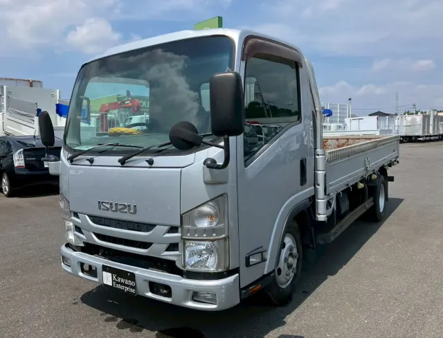 いすゞ エルフ TRG-NMR85AR(2WD)の写真1