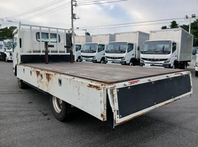 いすゞ エルフ 2RG-NPR88YN(2WD)の写真12