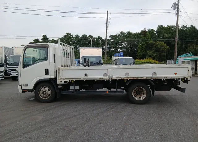 いすゞ エルフ 2RG-NPR88YN(2WD)の写真13