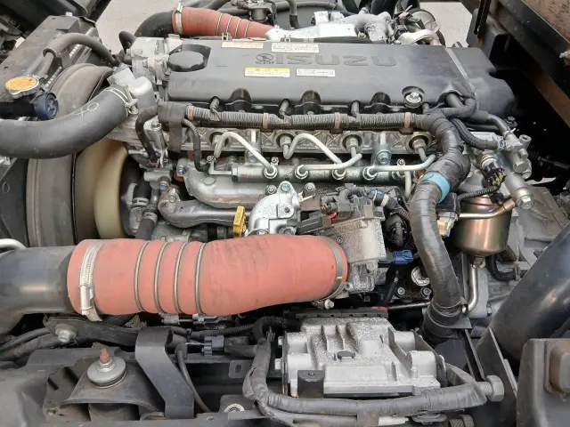いすゞ エルフ 2RG-NPR88YN(2WD)の写真15