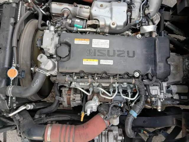 いすゞ エルフ 2RG-NPR88YN(2WD)の写真16