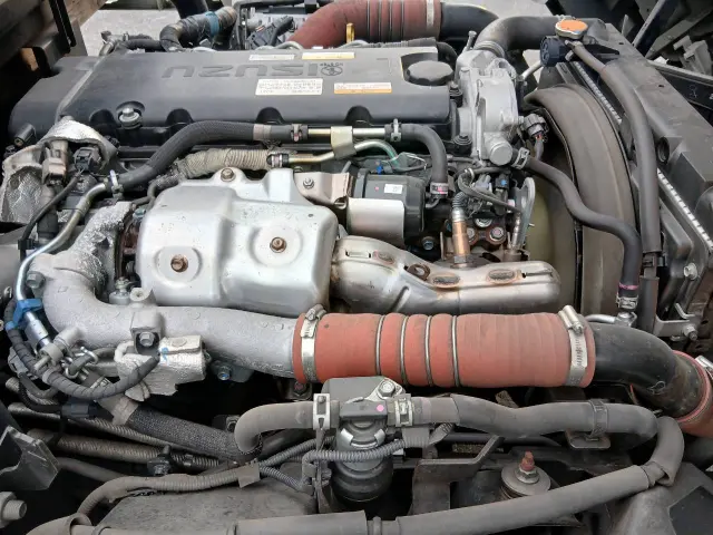 いすゞ エルフ 2RG-NPR88YN(2WD)の写真17