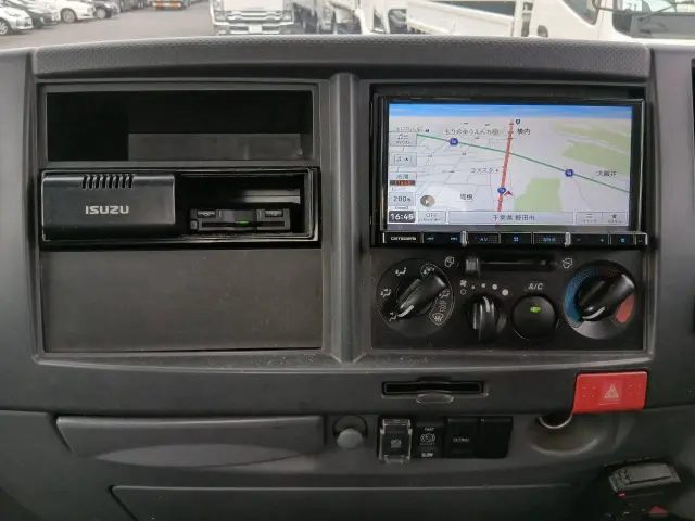 いすゞ エルフ 2RG-NPR88YN(2WD)の写真30