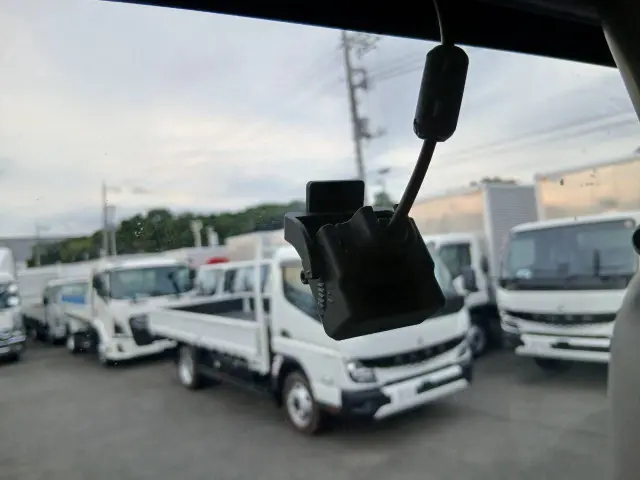 いすゞ エルフ 2RG-NPR88YN(2WD)の写真32