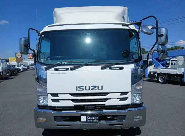 いすゞ フォワード 2RG-FRR90T2(2WD)の写真4