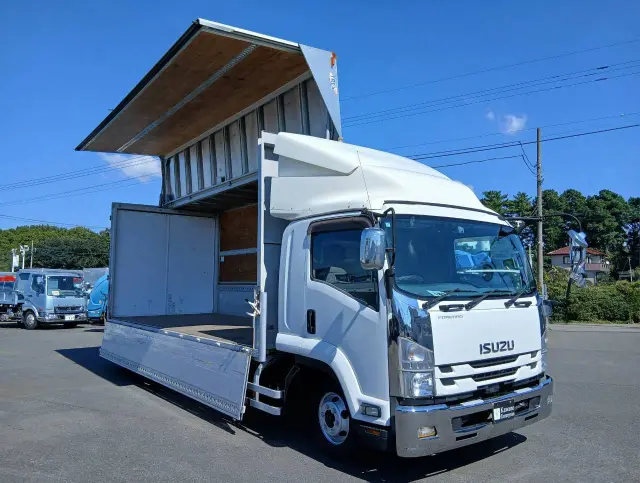 いすゞ フォワード 2RG-FRR90T2(2WD)の写真6