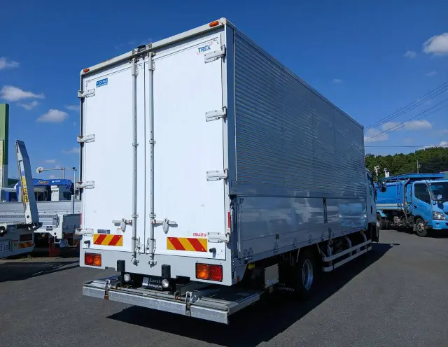いすゞ フォワード 2RG-FRR90T2(2WD)の写真9
