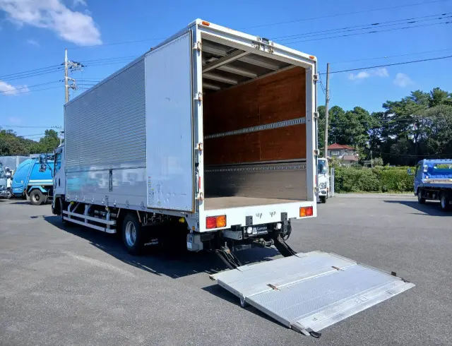 いすゞ フォワード 2RG-FRR90T2(2WD)の写真19
