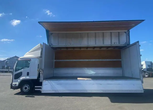 いすゞ フォワード 2RG-FRR90T2(2WD)の写真23