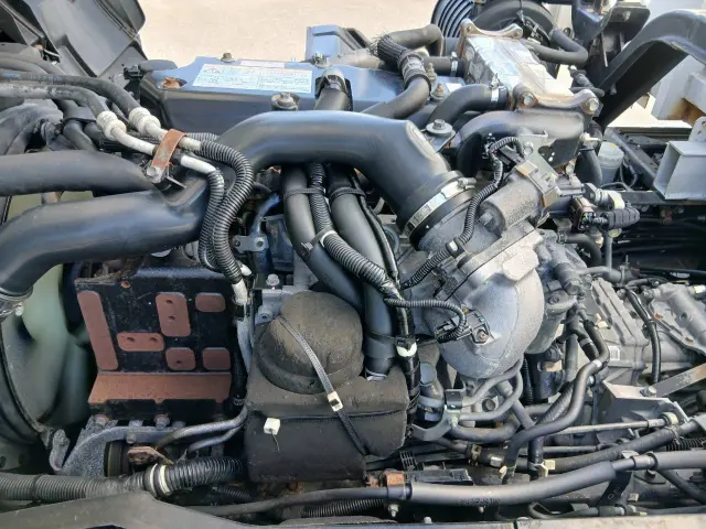 いすゞ フォワード 2RG-FRR90T2(2WD)の写真24