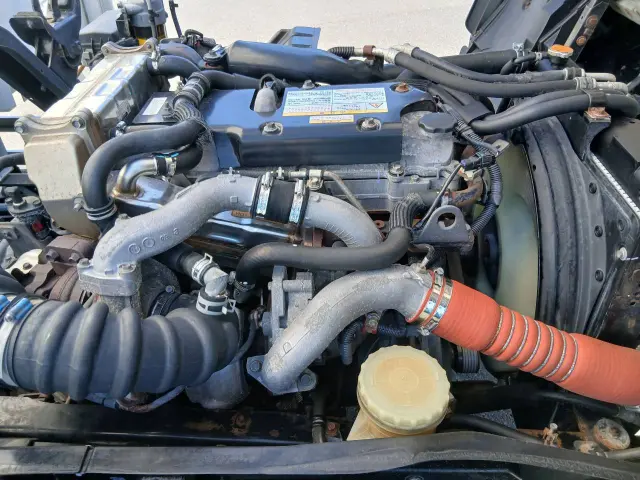 いすゞ フォワード 2RG-FRR90T2(2WD)の写真25