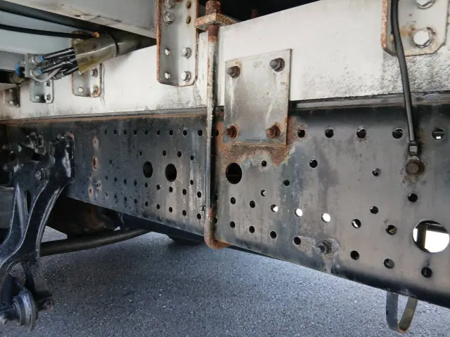 いすゞ フォワード 2RG-FRR90T2(2WD)の写真28